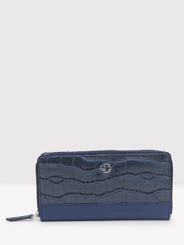 Caprese Onyx Wallet Women