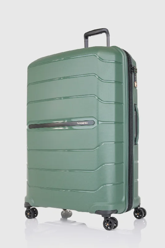 Oc2lite 81cm Suitcase